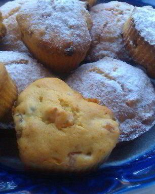 Кексики с изюмом и курагой