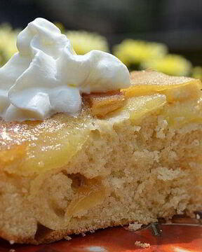 Перевернутый кекс с имбирным яблочным вкусом