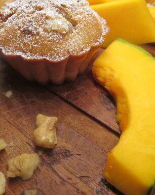 Тыквенные кексы с корицей и орехами