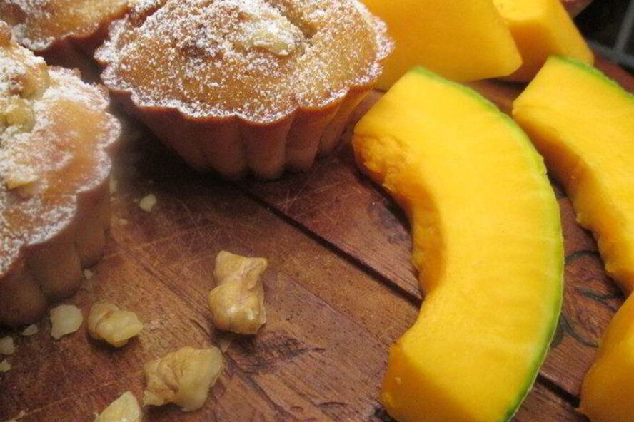 Рецепт тыквенных кексов с корицей и орехами