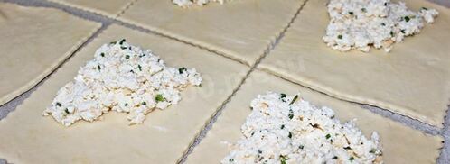 хачапури из слоеного теста с сыром в духовке. Шаг 10