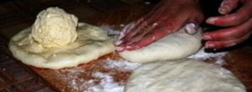 хачапури с сыром и яйцом. Шаг 6