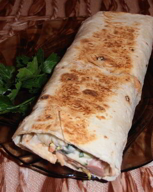 Лаваш с копченой курицей