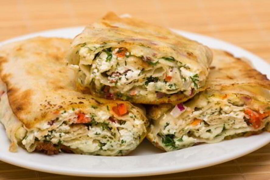 Рецепт лаваша с курицей, помидорами и сыром