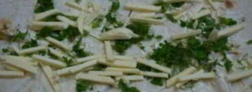 лаваш с начинкой, запеченный в духовке. Шаг 4