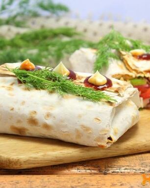 Лаваш с овощами