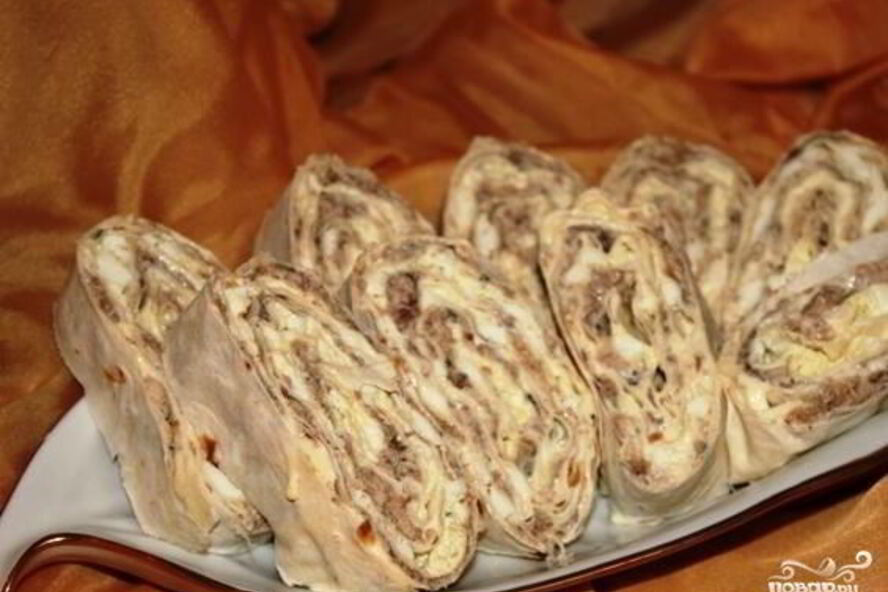 Рецепт лаваша с сайрой, яйцами и сыром