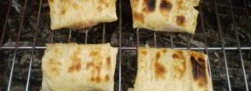 лаваш с сыром и помидорами на костре. Шаг 7