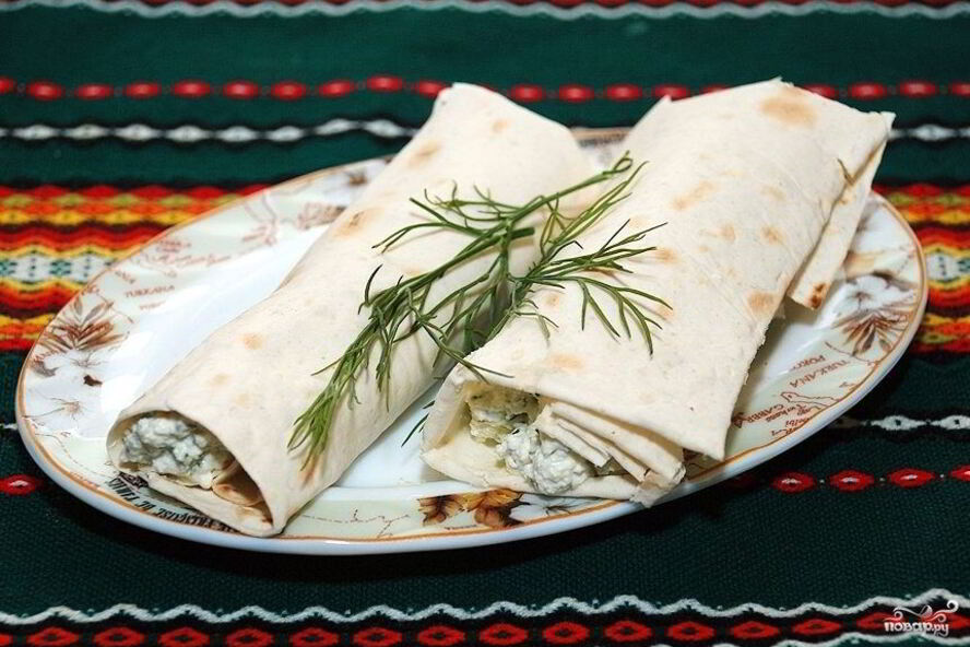 Рецепт лаваша с творогом и чесноком