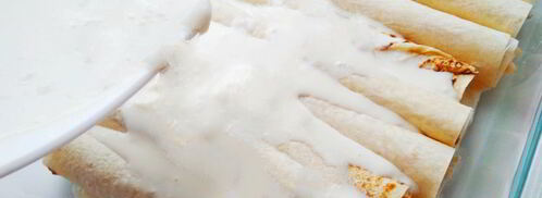 трубочки из лаваша, запеченные в соусе. Шаг 9