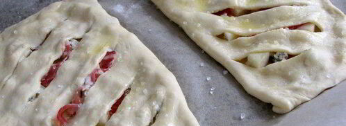 фокачча с грушей, сыром и беконом. Шаг 9