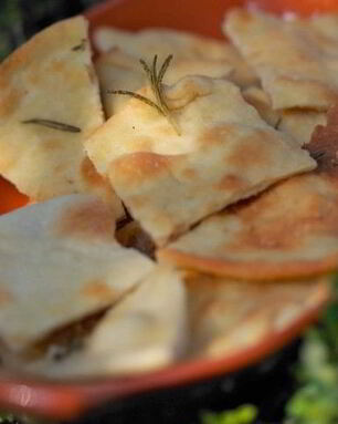 Фокачча с розмарином