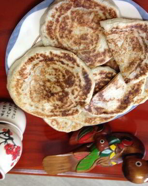 Хотток — корейские лепешки со сладкой начинкой