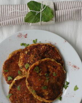 Лепешки из кабачков с брынзой