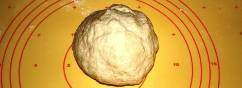 лепешки-питы с прованскими травами и вялеными помидорами. Шаг 6