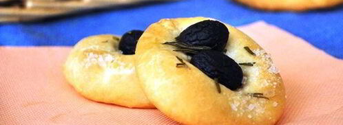 лепешки с чесноком и розмарином. Шаг 5