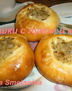 Лепешки с луком и маком