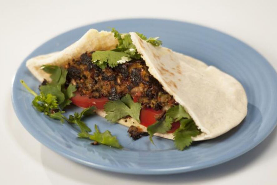 Рецепт питы с фасолевыми котлетами