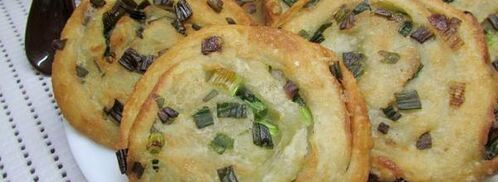 слоеные лепешки с зеленым луком. Шаг 11