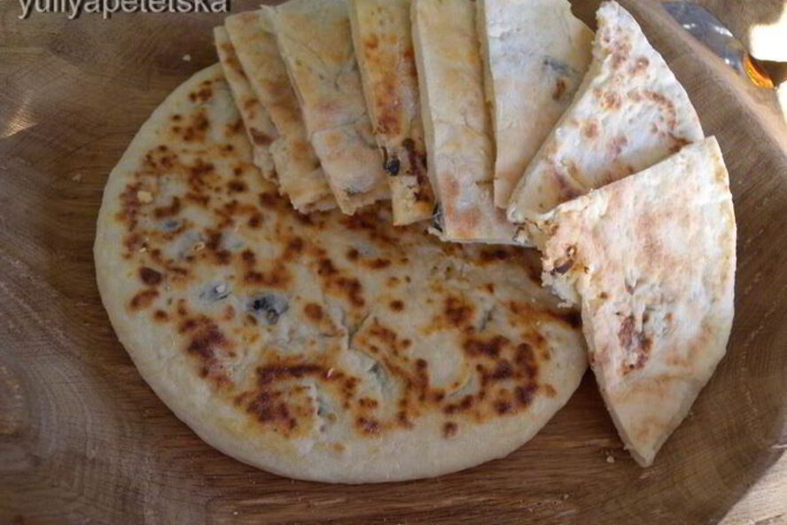 Рецепт творожных лепешек с творогом и икрой