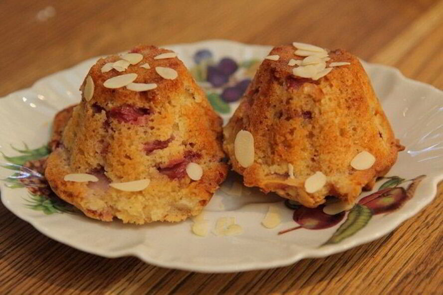 Рецепт летних фруктово-ягодные маффины с белым шоколадом