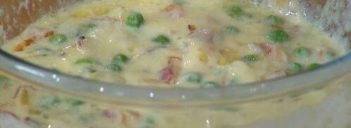 маффины с карамелизированным луком, беконом и зеленым горошком. Шаг 11