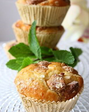 Маффины с ревенем и марципаном