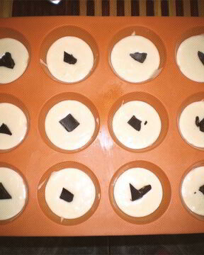 Маффины с шоколадной начинкой