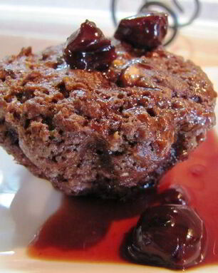 Шоколадно-орехово-вишневые маффины