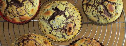 шоколадные маффины с миндалем и сливочным сыром. Шаг 8