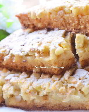 Манник с яблоком