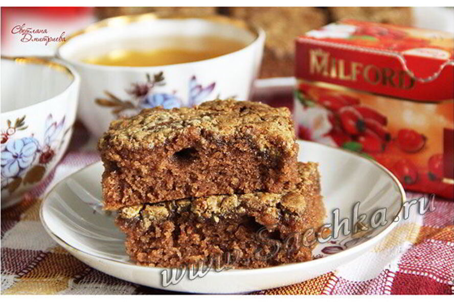 Рецепт шоколадного манника на кефире с халвой