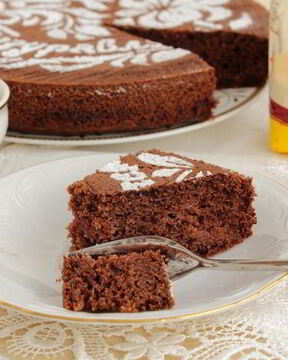 Шоколадный манник с малиновым джемом