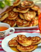 Дрожжевые оладьи на молоке