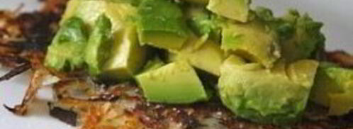 картофельные оладьи с яйцом и авокадо. Шаг 5