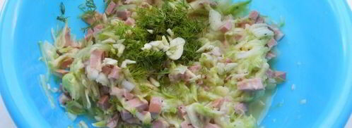 оладьи из кабачков с сыром и колбасой. Шаг 5