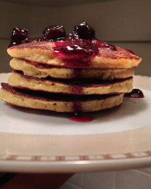 Оладьи из миндальной муки с медом