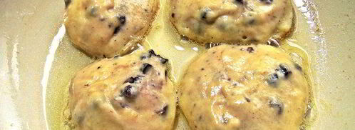 оладьи с черникой и шоколадом. Шаг 6