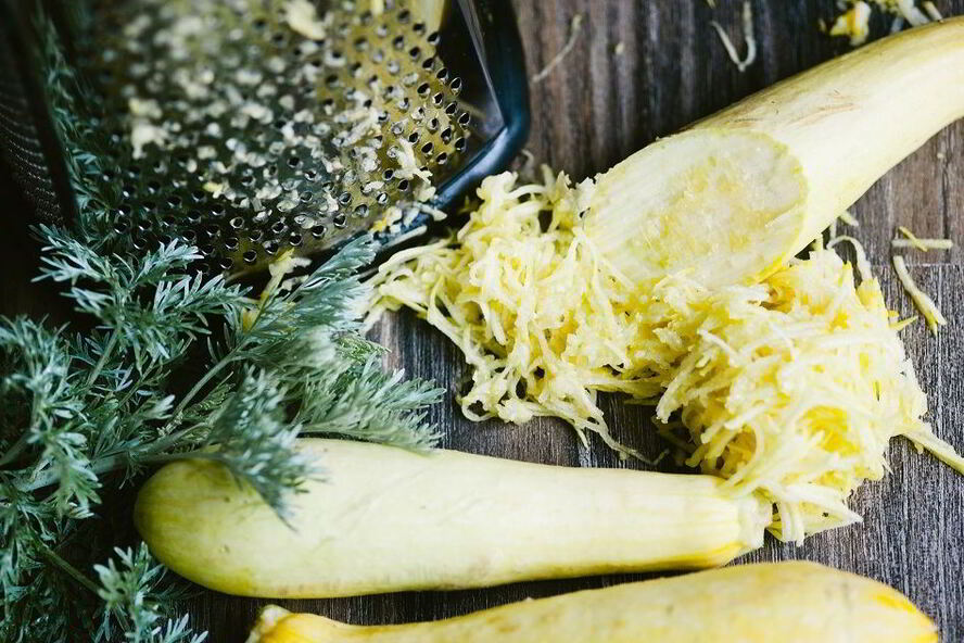 Рецепт простых оладий из кабачков