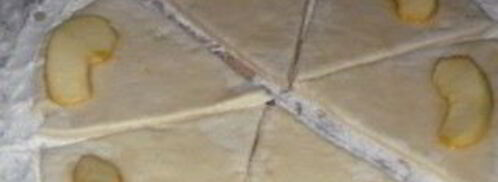 рогалики из творожного теста с яблоками. Шаг 9