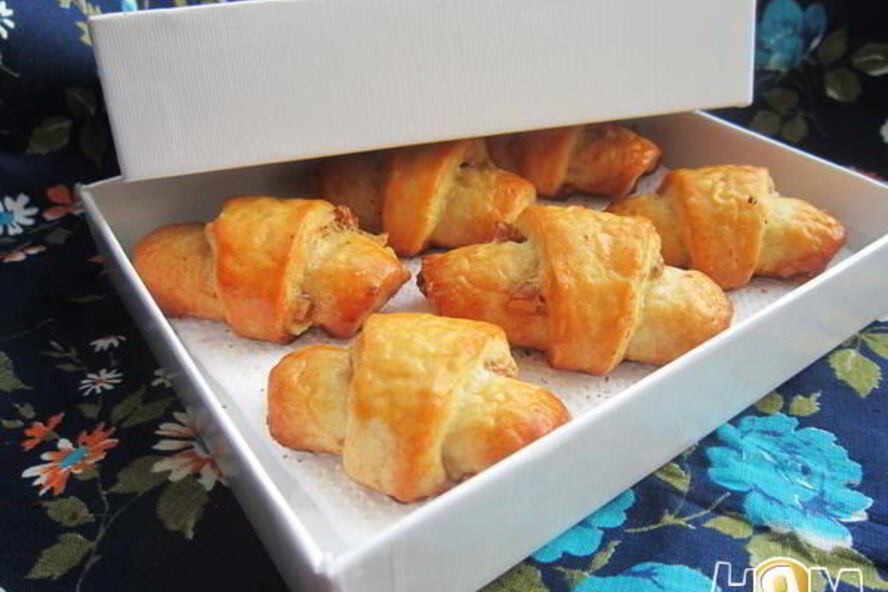 Рецепт творожных рогаликов с орехами