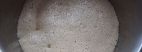 воздушные рогалики с хрустящей ореховой начинкой. Шаг 5