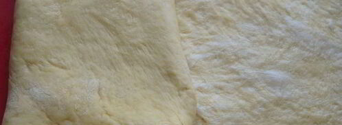 воздушные рогалики с хрустящей ореховой начинкой. Шаг 10