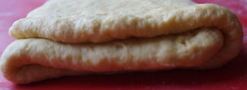 воздушные рогалики с хрустящей ореховой начинкой. Шаг 11