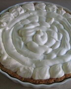 Лимонный пирог с меренгой