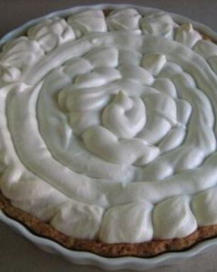 Лимонный пирог с меренгой