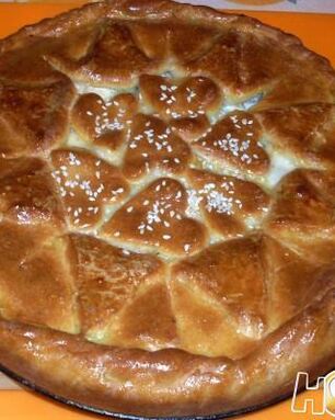 Нежный пирог с семгой из творожного теста