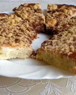 Пирог с финиками Лакомка тертый