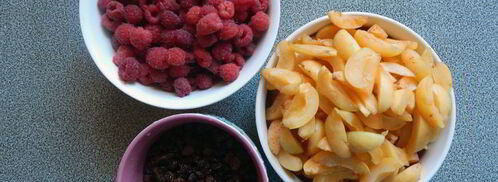 безопарные пирожки с абрикосом и малиной. Шаг 6