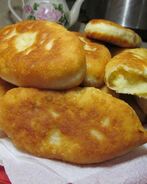 Дрожжевые пирожки в хлебопечке с картошкой несладкие